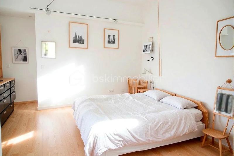 Maison traditionnelle - 140 m² - 6 pièces