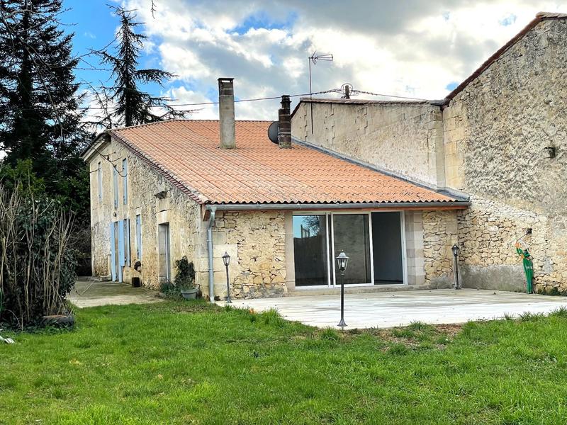 Maison ancienne - 224 m² - 8 pièces