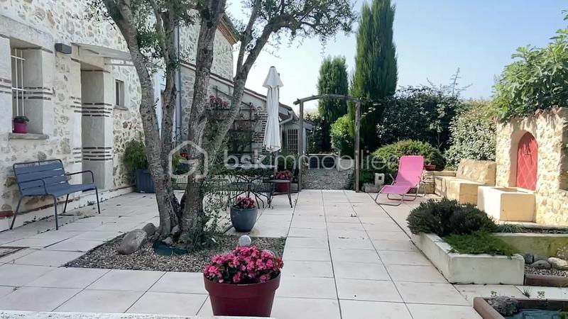 Maison en pierre - 221 m² - 7 pièces