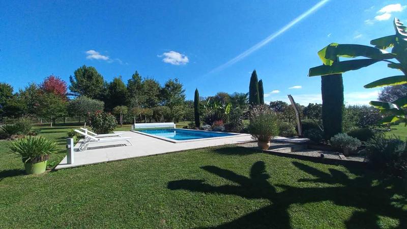 Propriété - 120 m² - 5 pièces