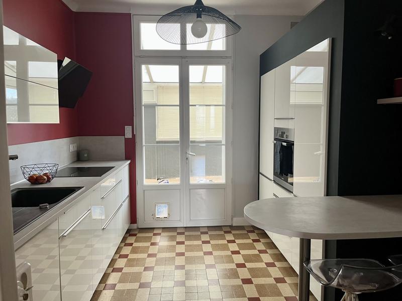 Appartement - 96 m² - 3 pièces