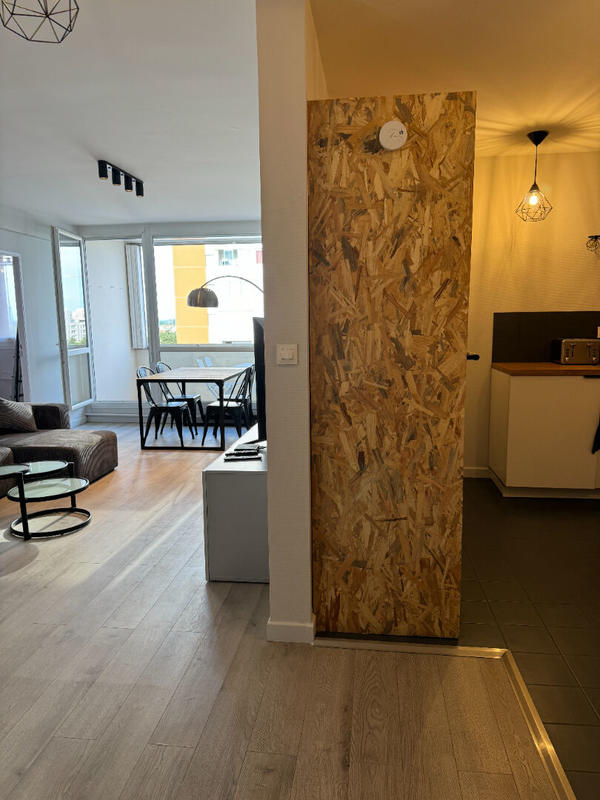 Chambre - 110 m² - 7 pièces