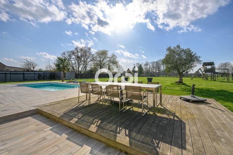 Maison - 232 m² - 6 pièces