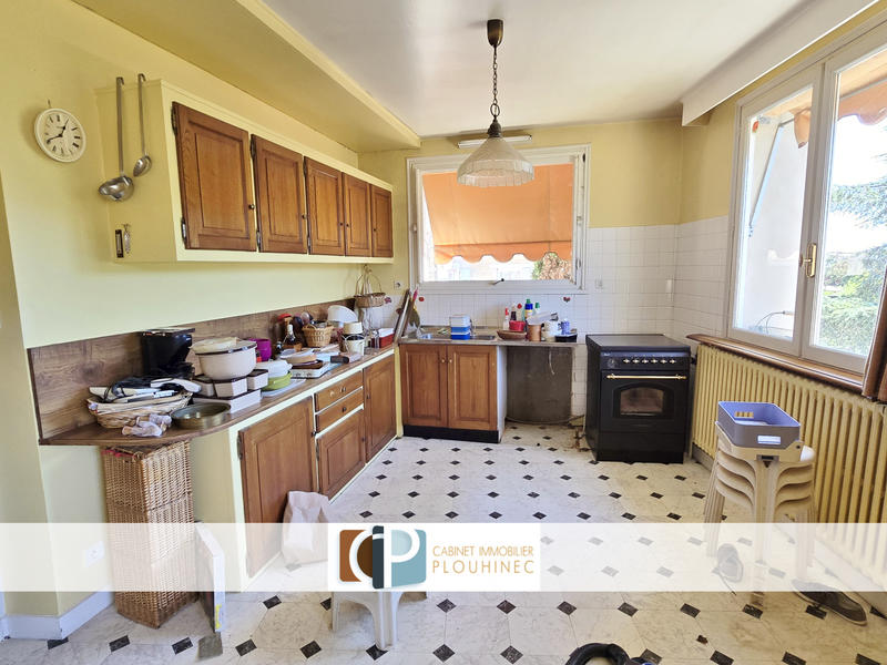 Maison - 332 m² - 9 pièces