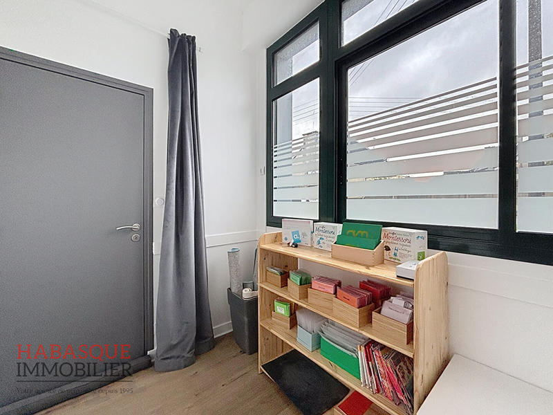 Local commercial - 11 m² - 1 pièce