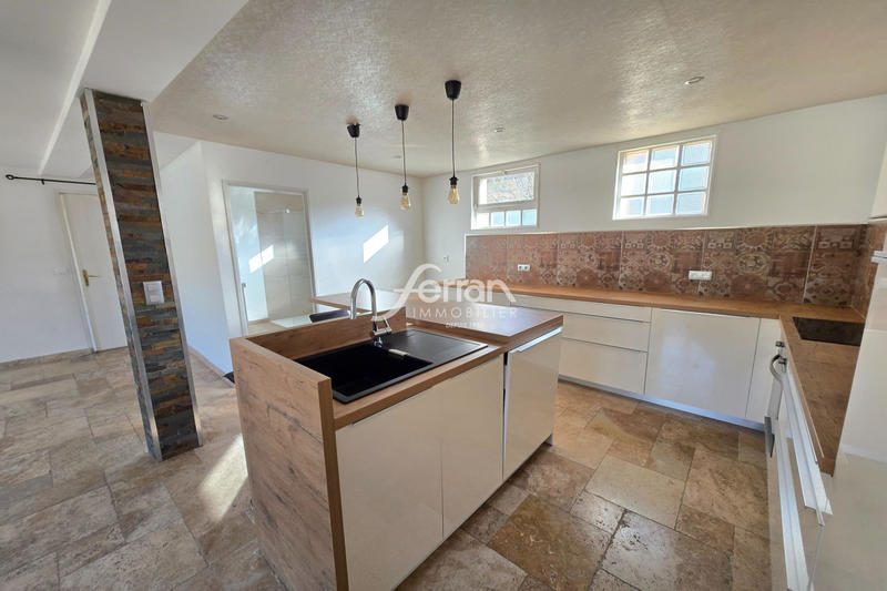 Appartement - 61 m² - 2 pièces