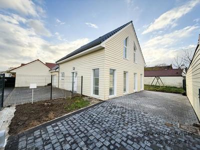 Maison - 153 m² - 8 pièces