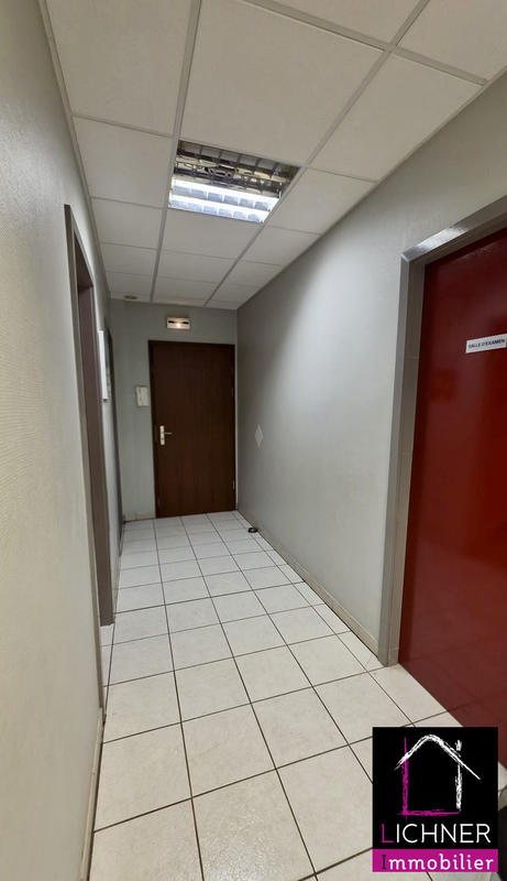 Local commercial - 73 m² - 3 pièces