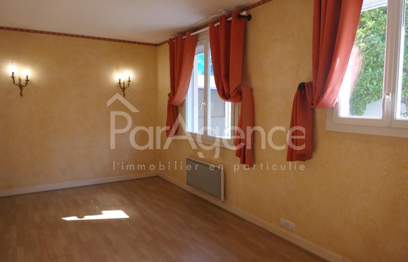 Local commercial - 146 m² - 7 pièces