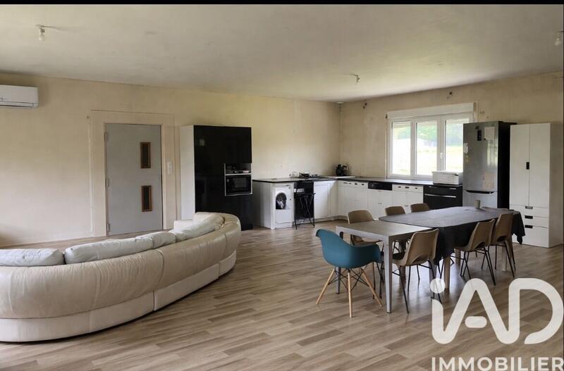 Maison - 299 m² - 4 pièces