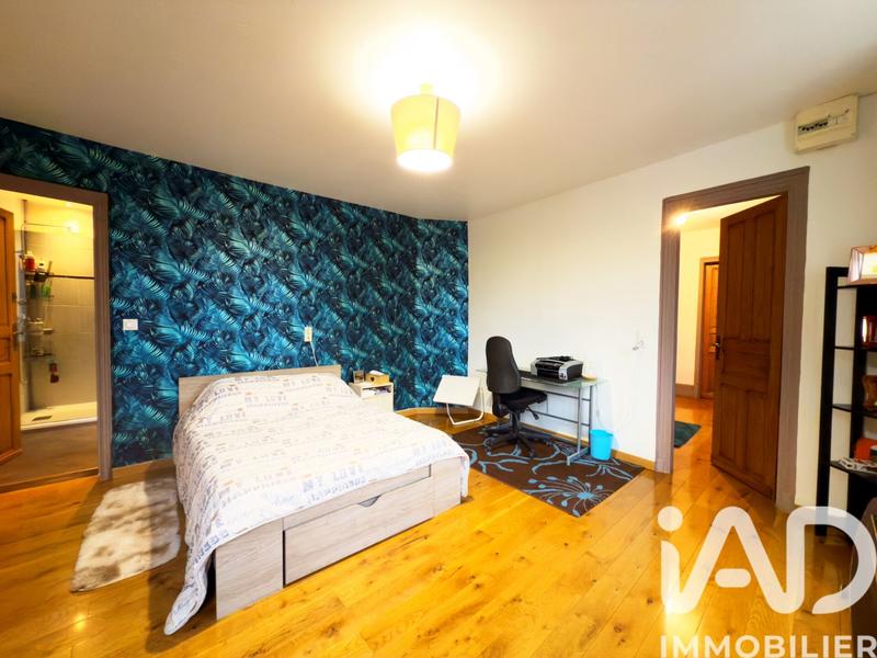 Maison - 212 m² - 8 pièces