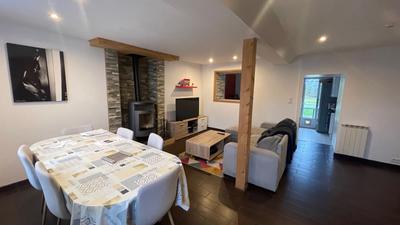 Maison - 93 m² - 4 pièces