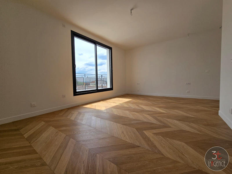 Maison contemporaine - 210 m² - 6 pièces