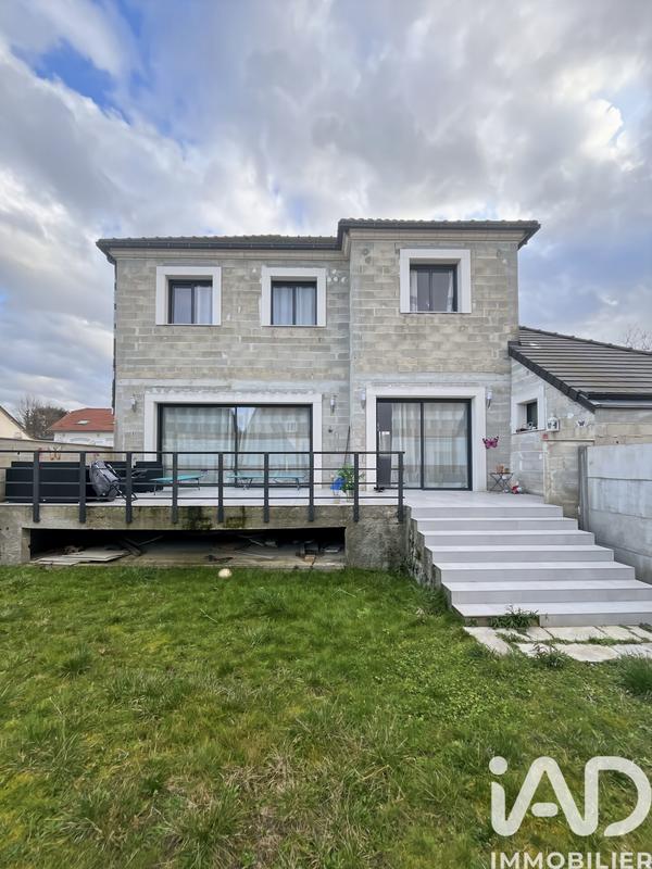 Maison - 120 m² - 5 pièces