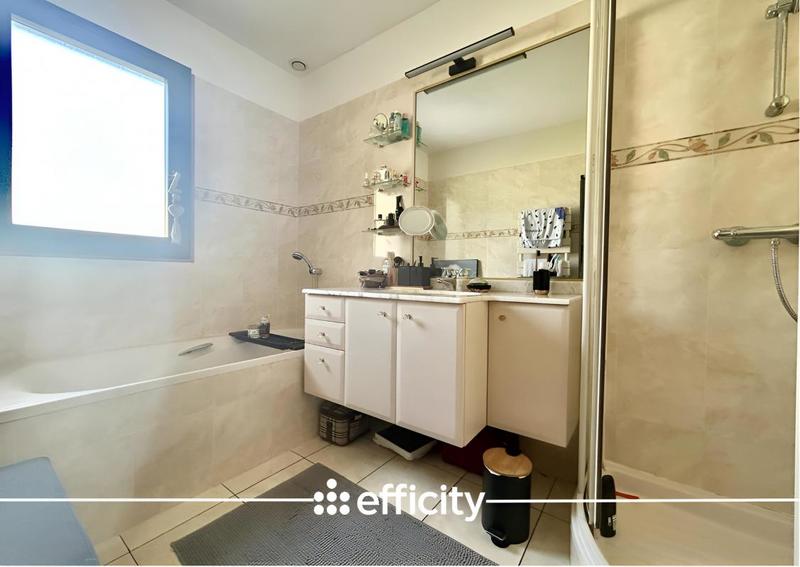 Maison - 130 m² - 4 pièces