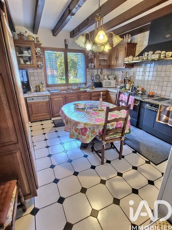 Maison - 385 m² - 11 pièces