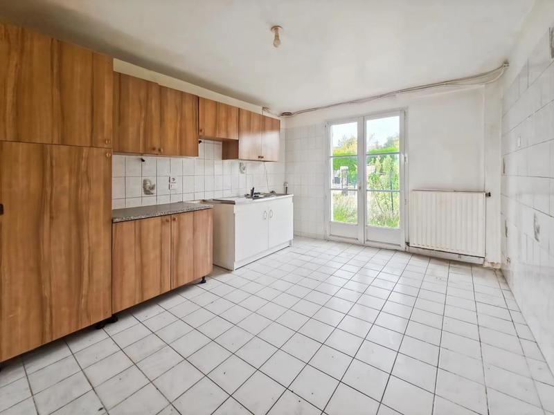 Appartement - 97 m² - 13 pièces