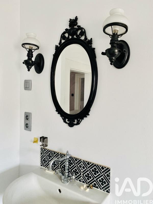 Maison - 213 m² - 6 pièces