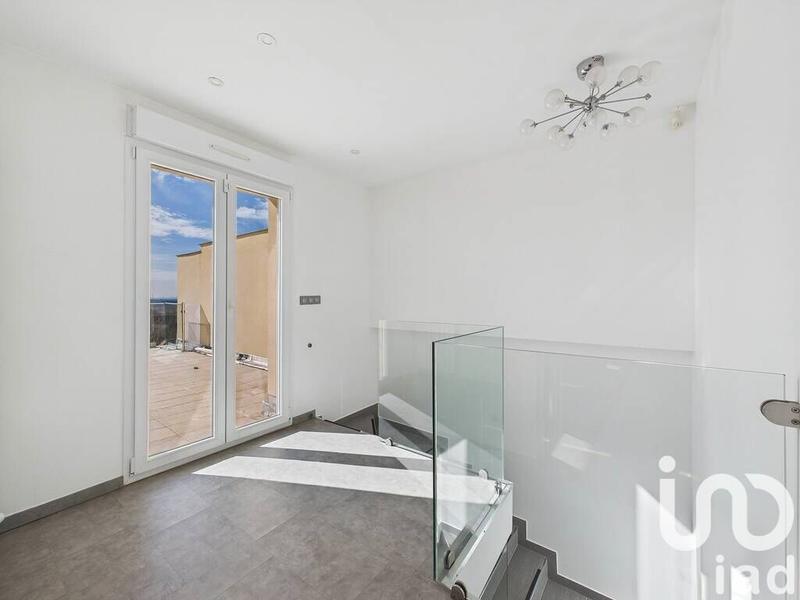 Maison - 145 m² - 5 pièces