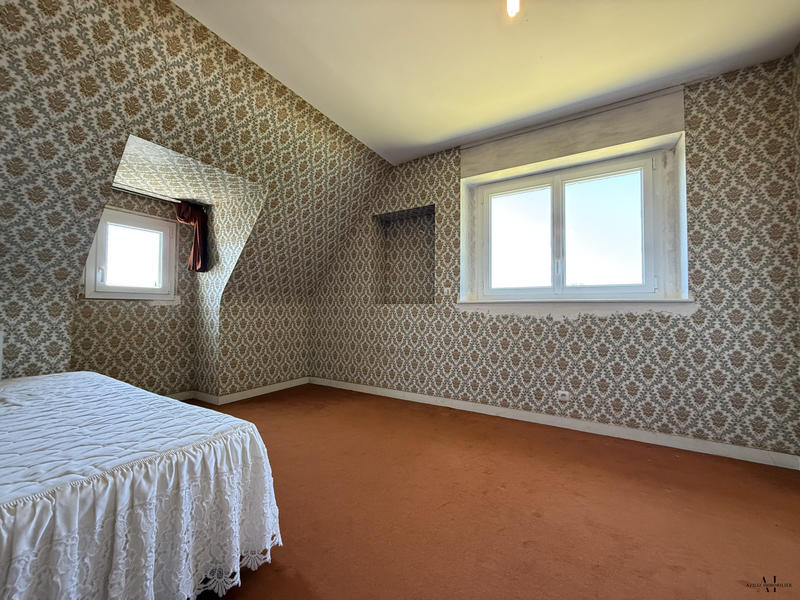 Maison traditionnelle - 145 m² - 7 pièces