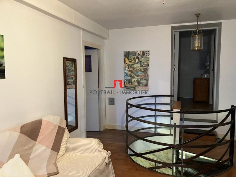 Maison - 220 m² - 6 pièces