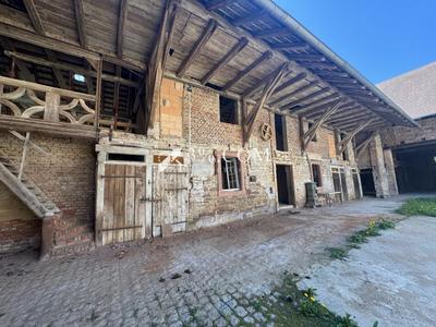 Maison - 390 m² - 8 pièces