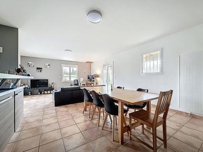 Maison - 106 m² - 5 pièces