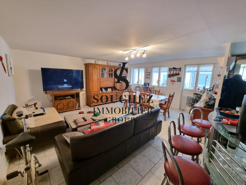 Maison - 90 m² - 5 pièces