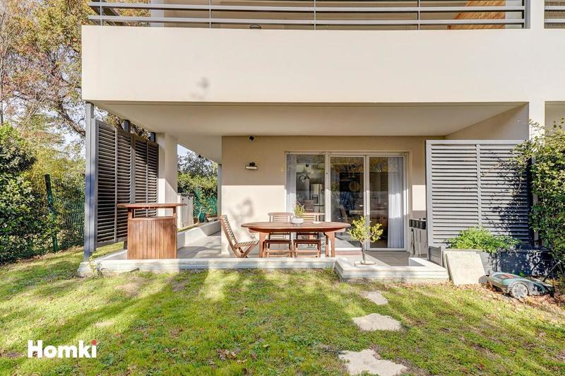 Appartement - 90 m² - 4 pièces