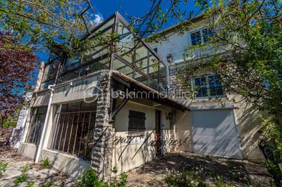 Maison de village - 185 m² - 6 pièces