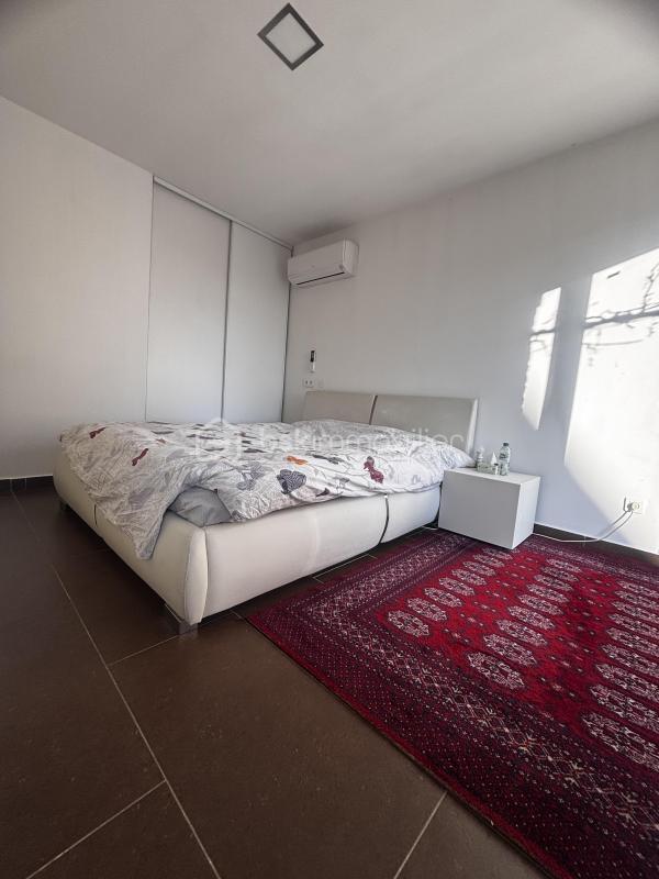 Corps de ferme - 210 m² - 15 pièces