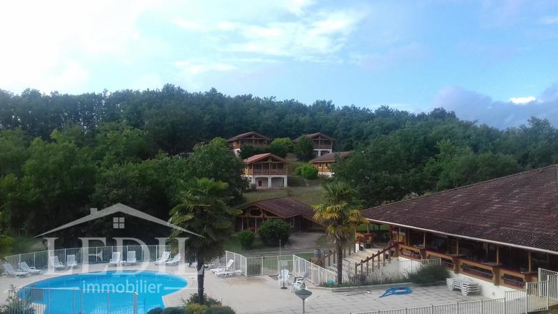 Local commercial - 325 m² - 2 pièces