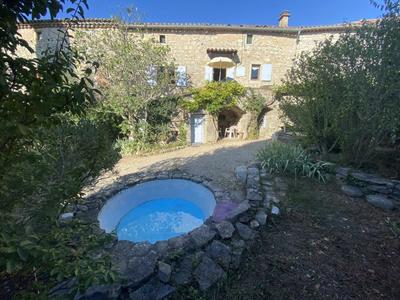 Maison - 90 m² - 3 pièces