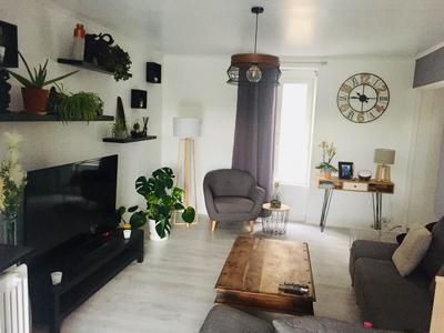 Demeure - 133 m² - 8 pièces