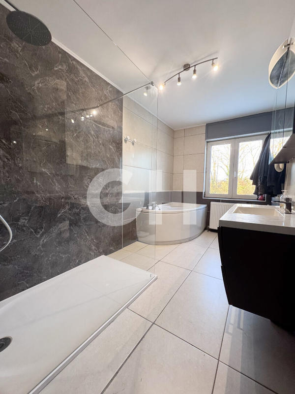 Maison - 129 m² - 6 pièces