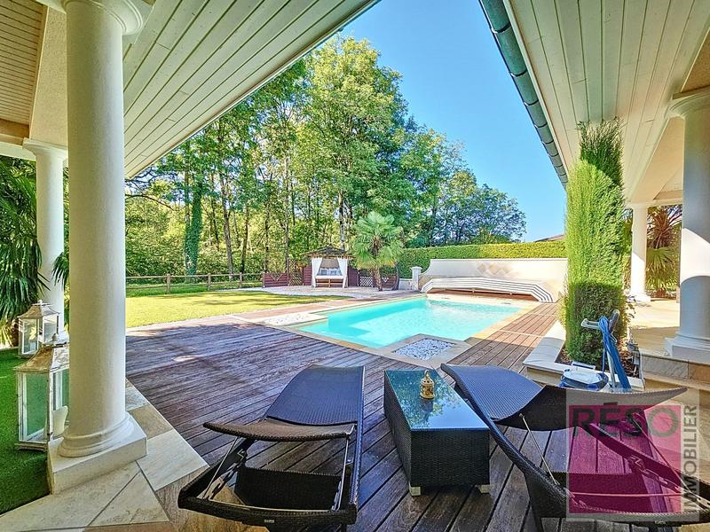 Villa - 274 m² - 7 pièces