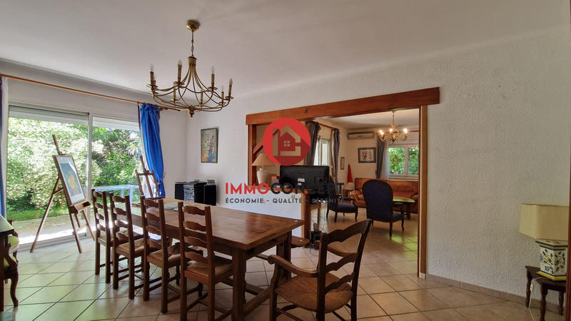 Maison traditionnelle - 221 m² - 9 pièces