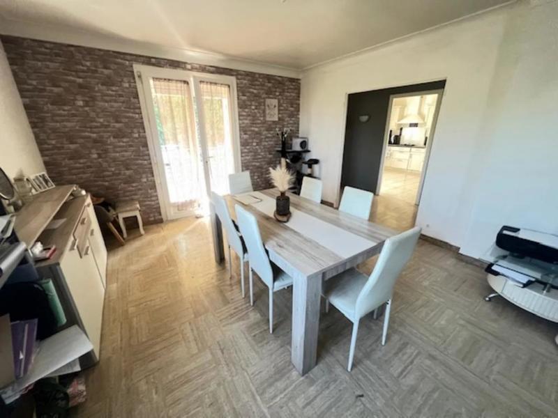 Maison - 217 m² - 7 pièces