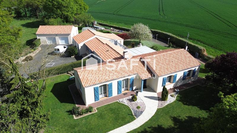 Maison - 180 m² - 7 pièces