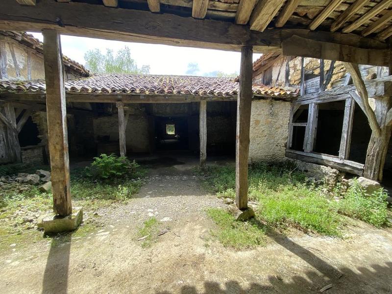 Maison en pierre - 383 m² - 14 pièces