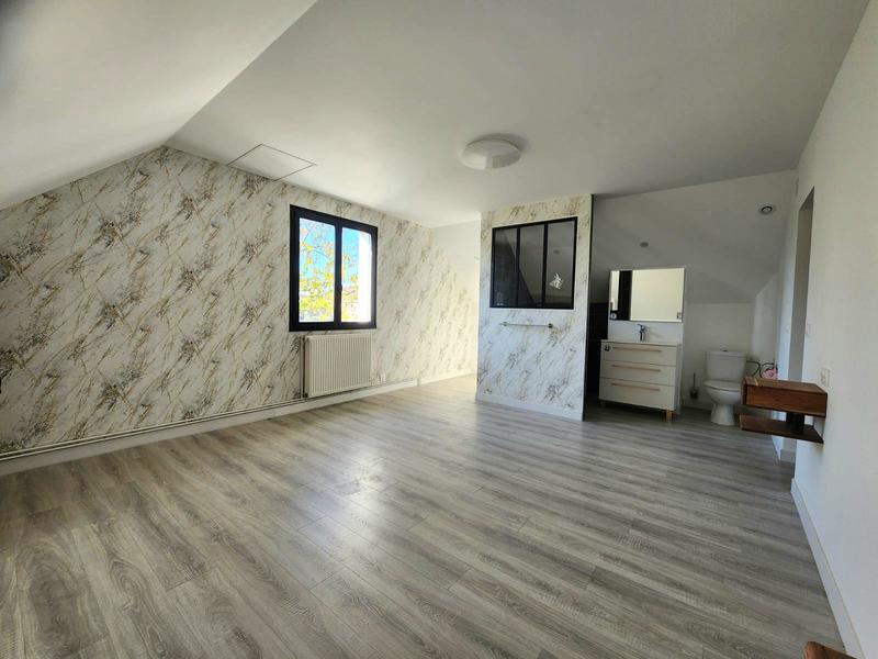 Maison traditionnelle - 194 m² - 9 pièces