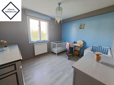 Maison - 137 m² - 9 pièces