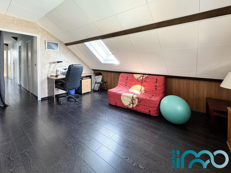 Maison - 177 m² - 7 pièces