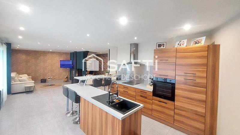 Maison - 95 m² - 5 pièces