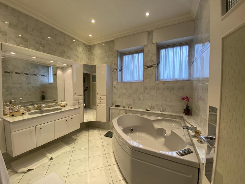 Maison ancienne - 200 m² - 5 pièces