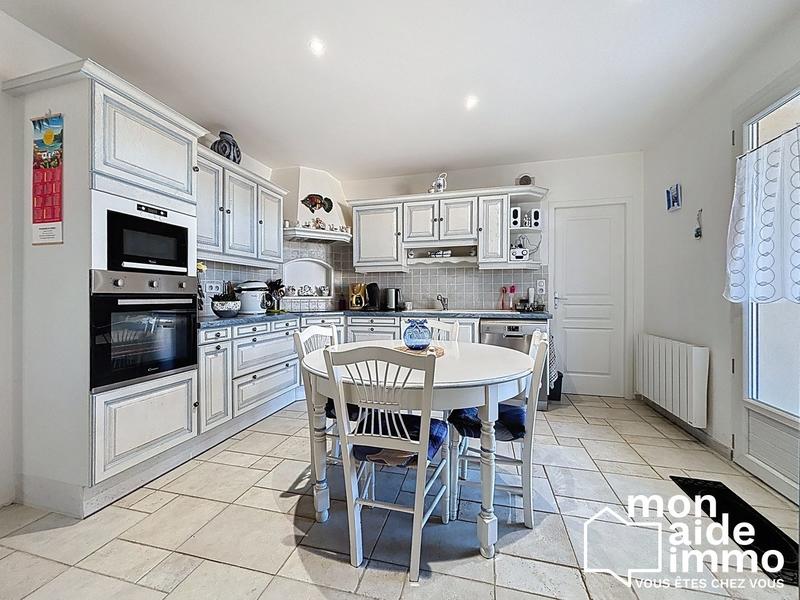 Maison traditionnelle - 164 m² - 6 pièces