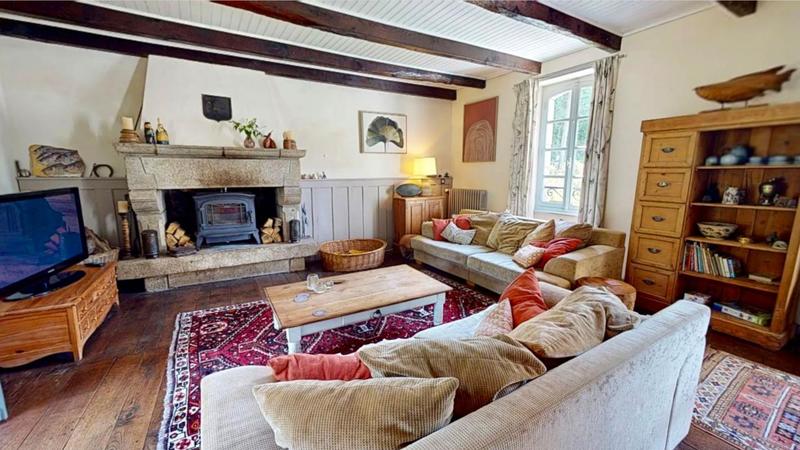 Propriété - 240 m² - 8 pièces