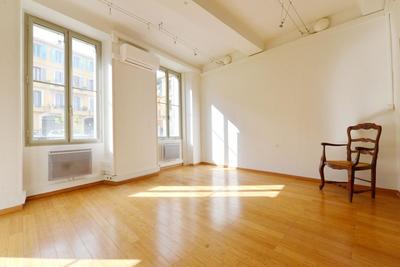 Appartement - 86 m² - 4 pièces