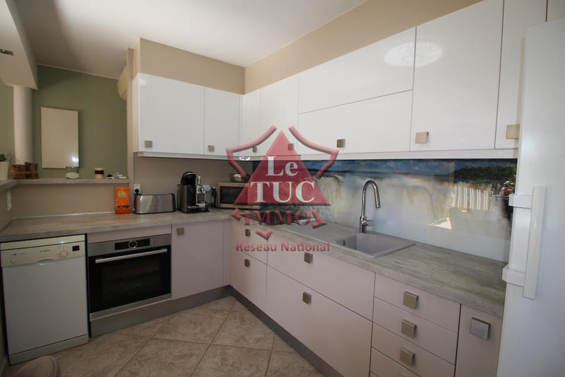 Appartement - 94 m² - 4 pièces