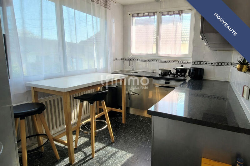 Maison - 184 m² - 7 pièces